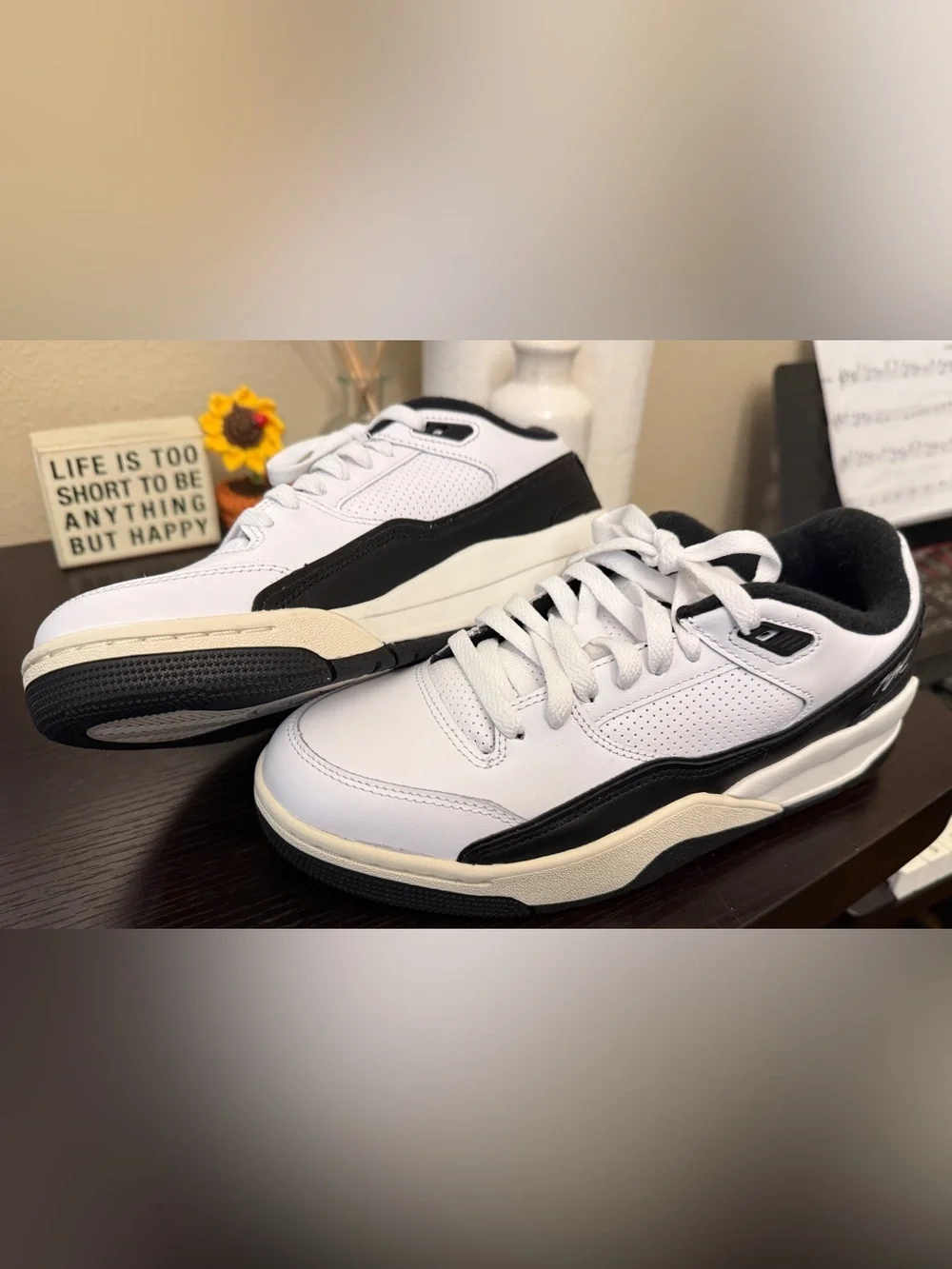 Jordan Flight Court Sneakers - White / Black Mens 8 NIB